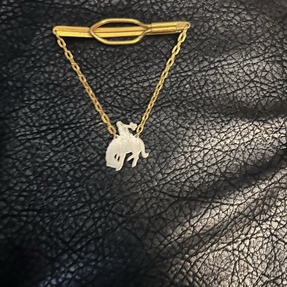 Vtg Unbranded RODEO COWBOY Riding HORSE TIE CLIP BAR Gold Tone & Silver Tone - Picture 4 of 6